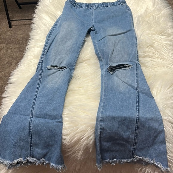 Size YXL (11-12 Years) Super Flared Stretchy Jeans E1 - Picture 1 of 4